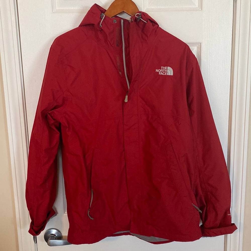 Small Women’s Northface WindBreaker